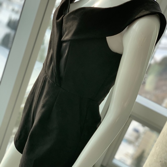 Luxxel Velour Black Romper - New, never worn - Picture 5 of 16